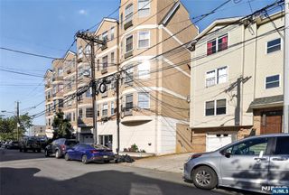 56-60 Ferguson C1, Newark, NJ 07105
