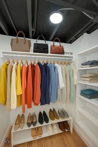 748 73rd Court, Willowbrook, IL 60527