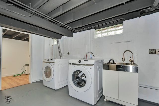 748 73rd Court, Willowbrook, IL 60527