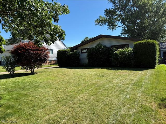 2174 Rockefeller Road, Wickliffe, OH 44092
