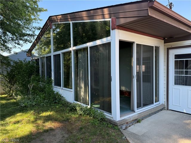 2174 Rockefeller Road, Wickliffe, OH 44092