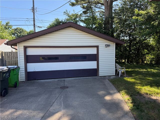 2174 Rockefeller Road, Wickliffe, OH 44092