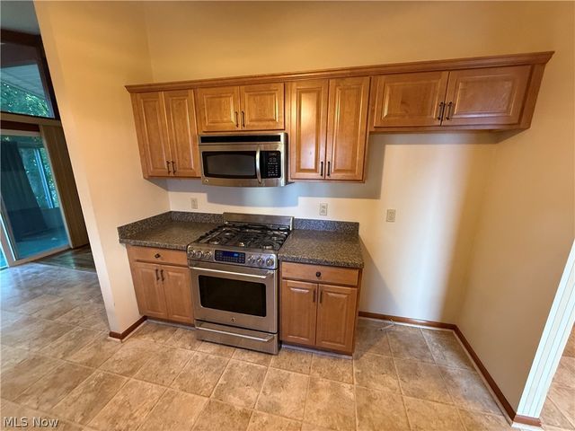 2174 Rockefeller Road, Wickliffe, OH 44092