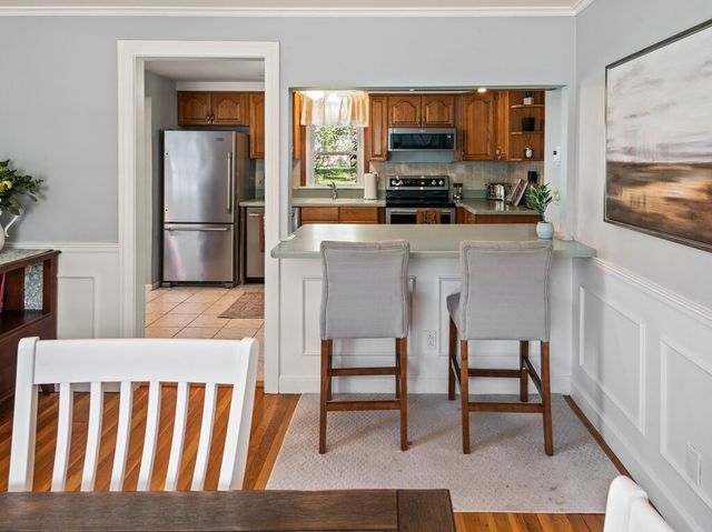 30 Kinnicutt Rd, Worcester, MA 01602