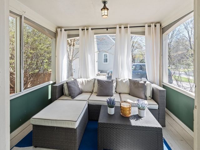 30 Kinnicutt Rd, Worcester, MA 01602