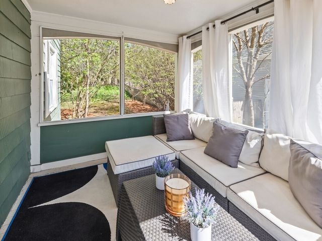 30 Kinnicutt Rd, Worcester, MA 01602