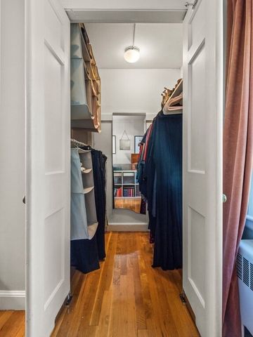 30 Kinnicutt Rd, Worcester, MA 01602