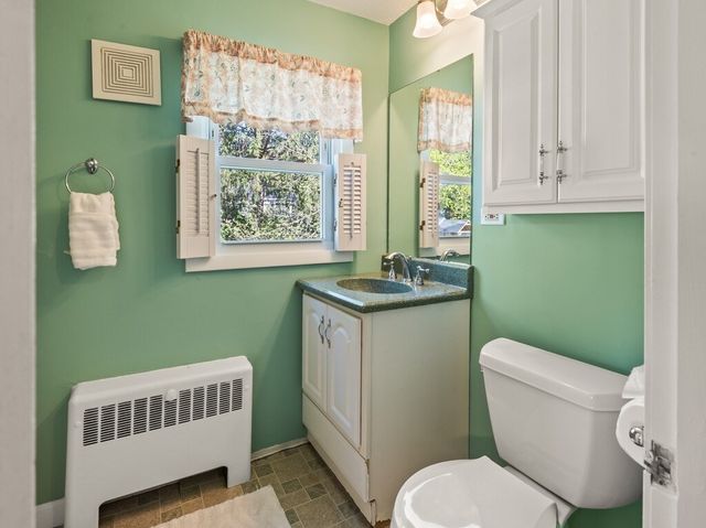 30 Kinnicutt Rd, Worcester, MA 01602