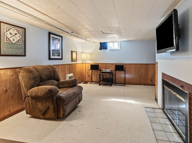 30 Kinnicutt Rd, Worcester, MA 01602