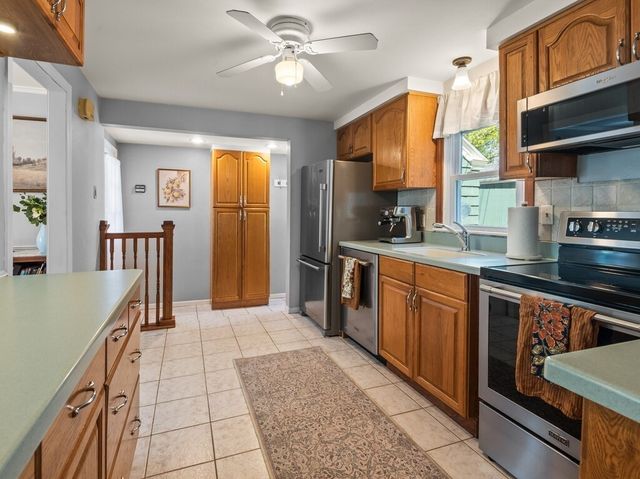 30 Kinnicutt Rd, Worcester, MA 01602