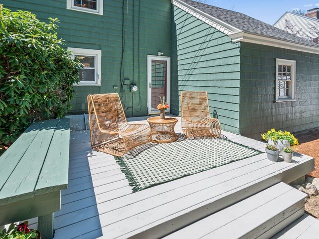 30 Kinnicutt Rd, Worcester, MA 01602