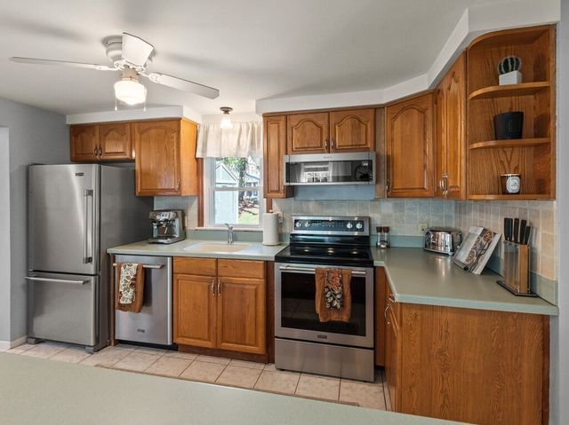 30 Kinnicutt Rd, Worcester, MA 01602