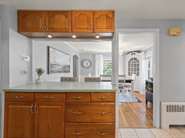 30 Kinnicutt Rd, Worcester, MA 01602