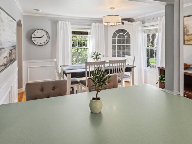 30 Kinnicutt Rd, Worcester, MA 01602