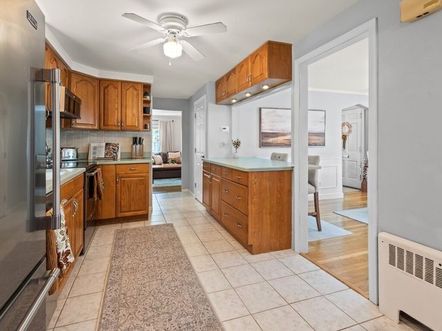 30 Kinnicutt Rd, Worcester, MA 01602