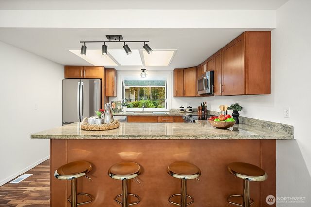 3023 255th Avenue SE, Sammamish, WA 98075