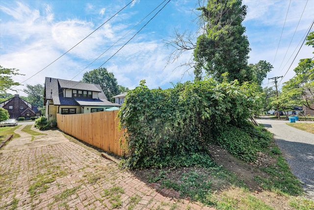 1831 Carter RD SW, Roanoke, VA 24015