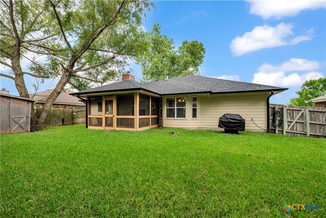 5207 Southern Crossing Drive, Temple, TX 76502