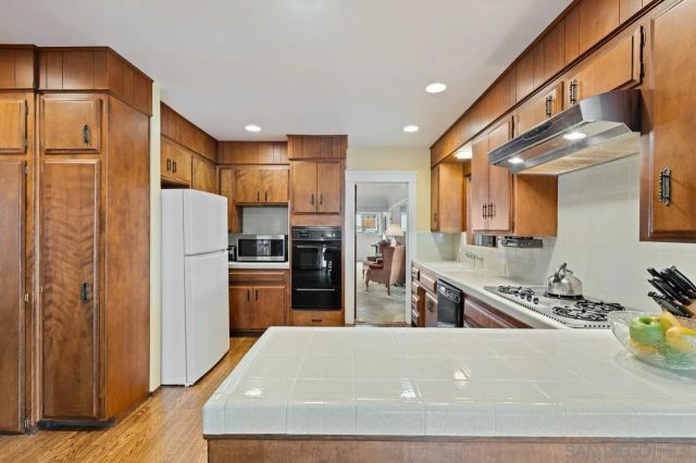 4254 Ampudia St, San Diego, CA 92103