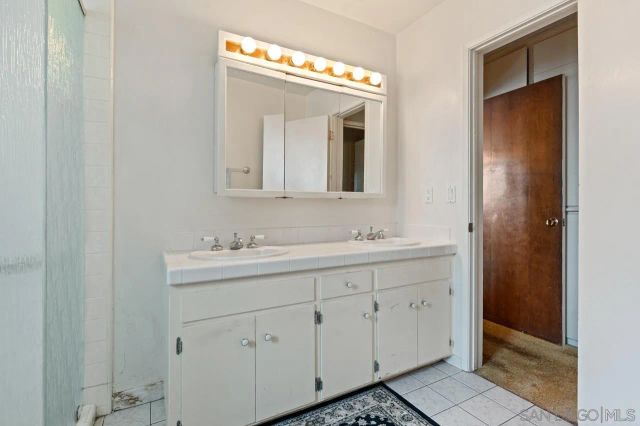 4254 Ampudia St, San Diego, CA 92103