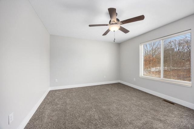 1368 S Village Circle, Kalamazoo, MI 49009