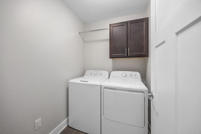 1368 S Village Circle, Kalamazoo, MI 49009