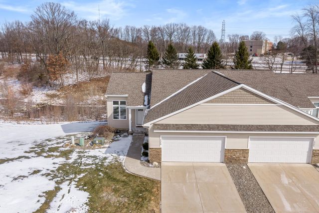 1368 S Village Circle, Kalamazoo, MI 49009