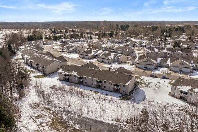 1368 S Village Circle, Kalamazoo, MI 49009