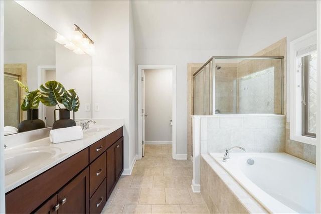 7990 Willoughby Court, Alpharetta, GA 30005