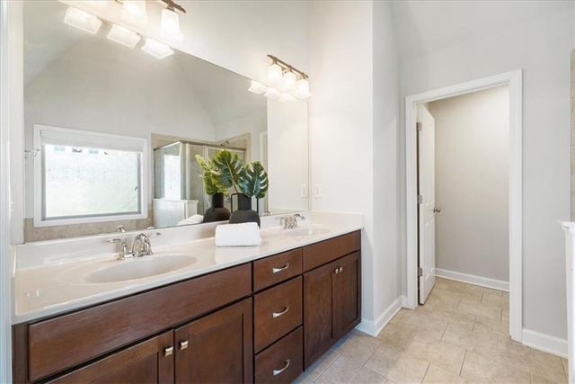 7990 Willoughby Court, Alpharetta, GA 30005