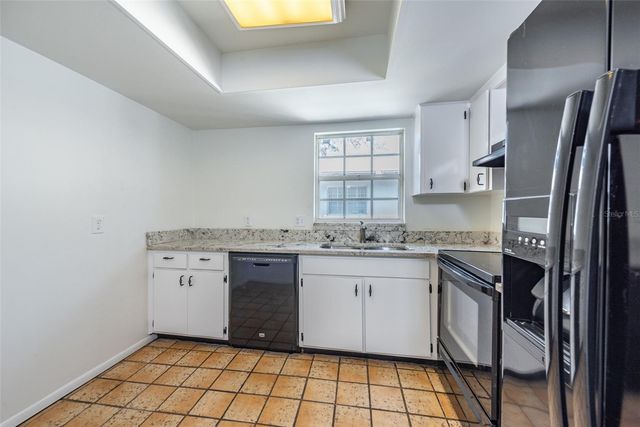 6042 1ST AVENUE S 31, St Petersburg, FL 33707