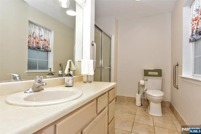3-1 Vernon Court, Waldwick, NJ 07463