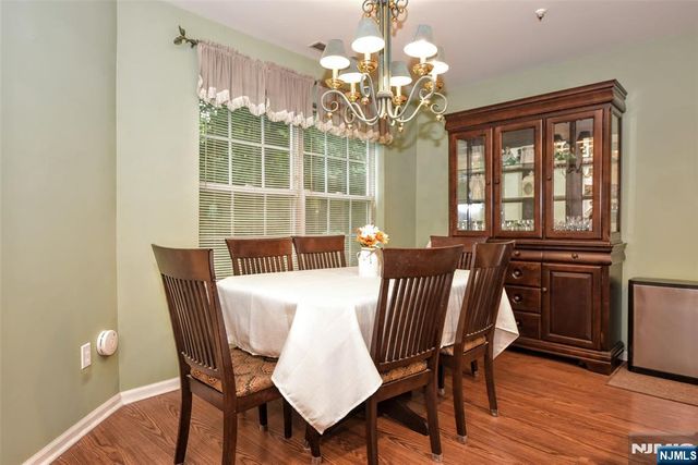 3-1 Vernon Court, Waldwick, NJ 07463