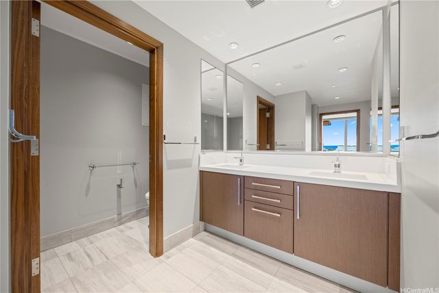 1555 Kapiolani Boulevard 808, Honolulu, HI 96814