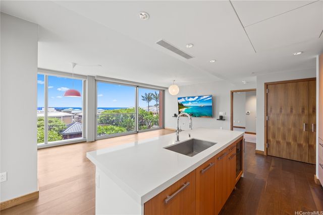 1555 Kapiolani Boulevard 808, Honolulu, HI 96814