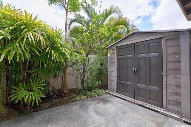 520 Lunalilo Home Road 313, Honolulu, HI 96825