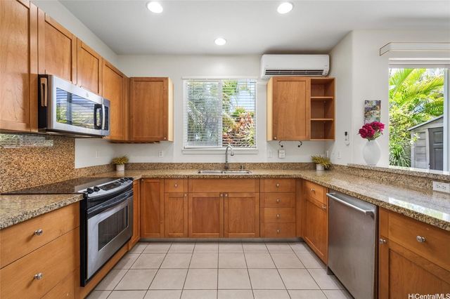 520 Lunalilo Home Road 313, Honolulu, HI 96825