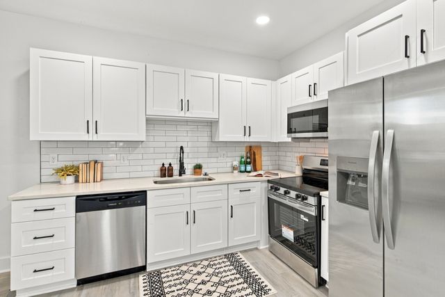 203 Paragon Mills Rd, Nashville, TN 37211