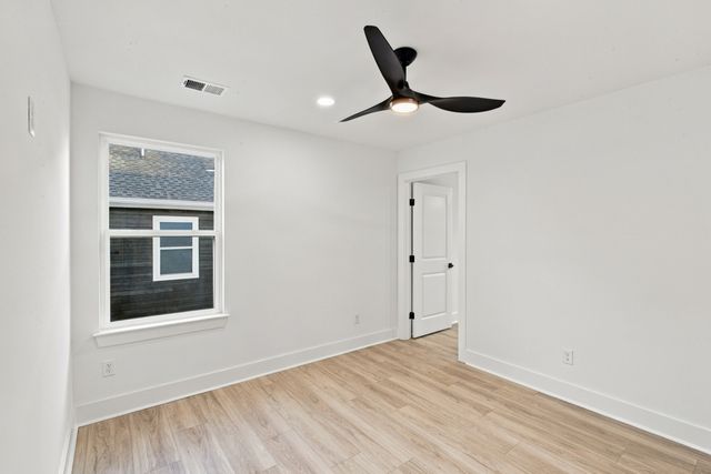 203 Paragon Mills Rd, Nashville, TN 37211