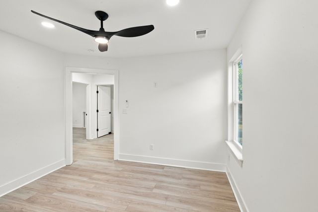 203 Paragon Mills Rd, Nashville, TN 37211
