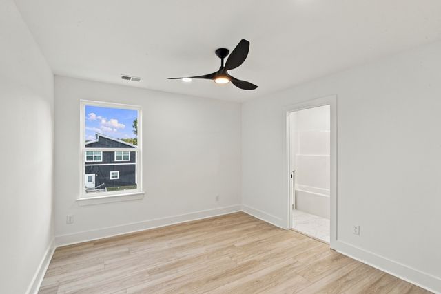 203 Paragon Mills Rd, Nashville, TN 37211
