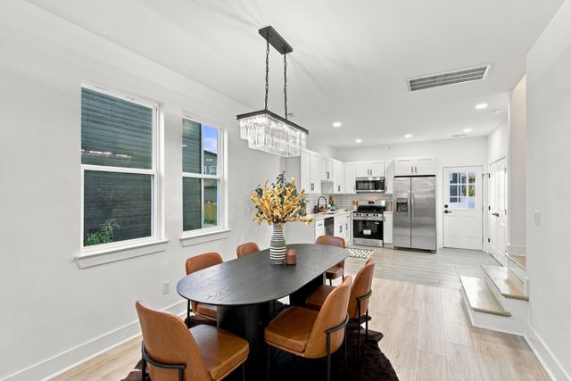 203 Paragon Mills Rd, Nashville, TN 37211