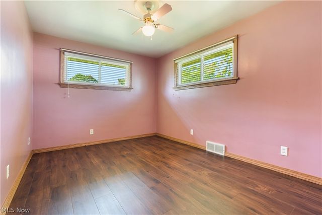 4260 Broadway Avenue NE, Louisville, OH 44641