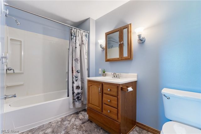 4260 Broadway Avenue NE, Louisville, OH 44641