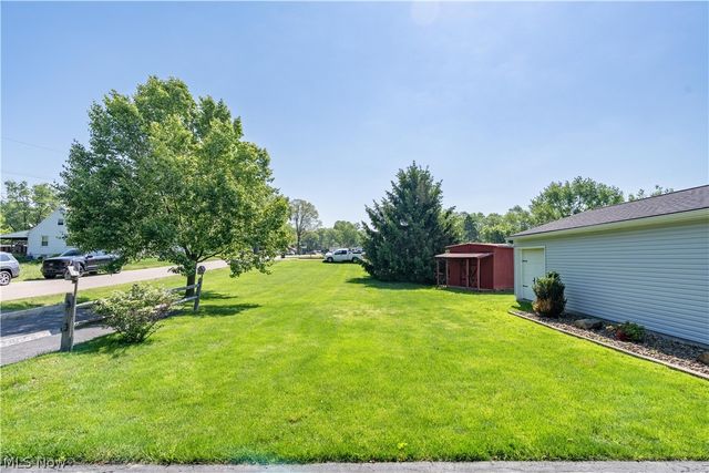 4260 Broadway Avenue NE, Louisville, OH 44641