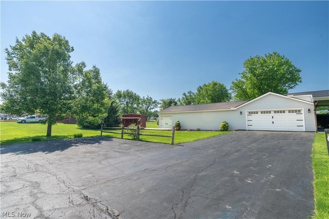 4260 Broadway Avenue NE, Louisville, OH 44641