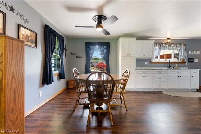 4260 Broadway Avenue NE, Louisville, OH 44641