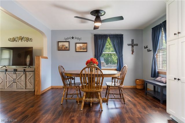 4260 Broadway Avenue NE, Louisville, OH 44641