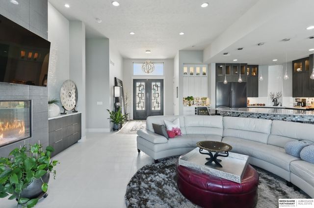 17028 S Reflection Circle, Bennington, NE 68007