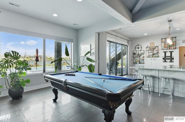 17028 S Reflection Circle, Bennington, NE 68007